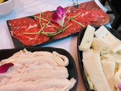 -鲜入围煮花胶鸡海鲜火锅