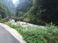 -重庆神龙峡漂流