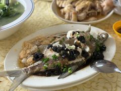 榄角蒸边鱼-河边私房菜