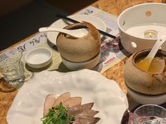 泰国椰皇炖乌鸡汤-陈鹏鹏潮汕菜(欢乐海岸 海边景观店)