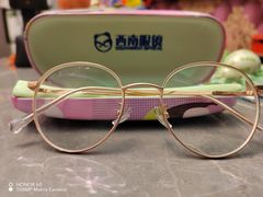 -西南眼镜·蔡司·依视路战略合作店(南街店)