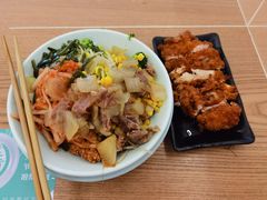 -同济大学本部学苑饮食广场