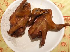 招牌烤乳鸽-石岐佬中山菜馆(张溪店)