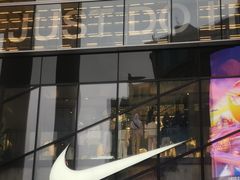 -NIKE品牌体验店(南京东路店)