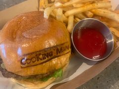 经典牛肉汉堡-Cooking Man(中懋天地店)