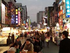 -六合夜市