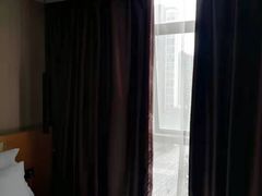 -优逸酒店(柳州窑埠古镇万象城店)