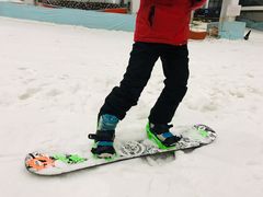 -乔波室内滑雪场