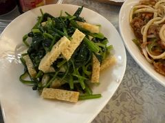 -汗腾格里·风味餐厅(新疆驻京办店)