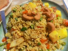 虾仁菠萝炒饭-热浪岛马来餐厅