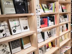 -猫的天空之城概念书店(印象城购物中心店)