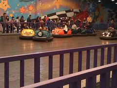 碰碰车-大连海昌发现王国主题公园