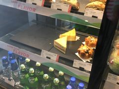 面包甜点陈列柜-星巴克(湖州梅地亚广场店)