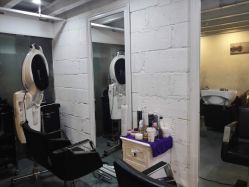 -SIX Hair Consultant