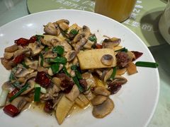 -梁家大院•农家菜(昆山会展中心店)