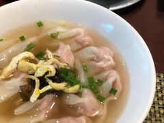 鲜肉小馄炖-上海兴国宾馆香樟园西餐厅