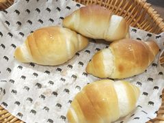 -沁屋面包店(人民东路店)
