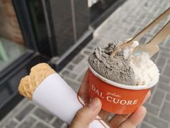 水泥黑芝麻-Dal Cuore 达可芮冰淇淋(陕西北路店)
