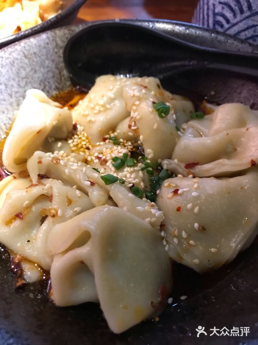 归蜀第成都串串料理(梅花路店)红油抄手图片