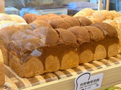 咖啡奶酥吐司-崎本的店·专业酵种吐司(无锡万象汇店)