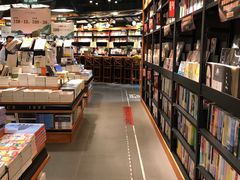 -西西弗书店&矢量咖啡(凯德晶萃广场店)