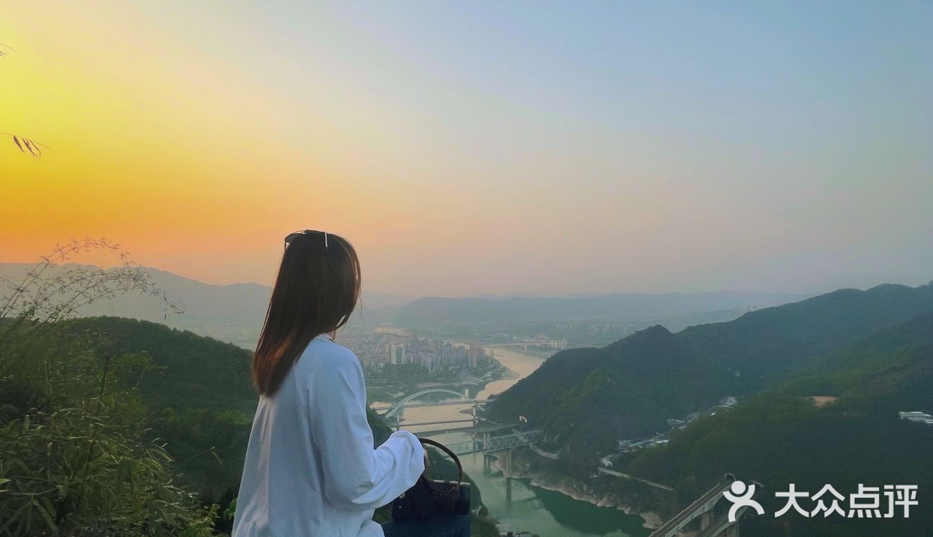 重庆新晋网红打卡地——八桥叠翠