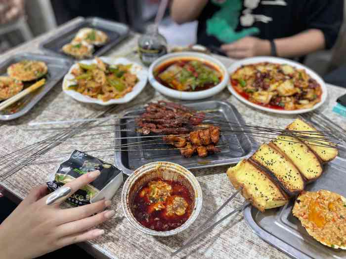 阿龙烧烤(小南门店)-"这家烧烤 绝绝子!来西安前被不同朋友疯狂.