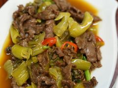 酸菜炒牛肉-吴祥记潮州菜·百年老字号·砂锅粥