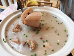 -鱼鲜饭香·招牌汽锅剁椒鱼头王