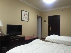 -燕山大酒店
