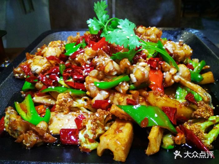 热火朝天干锅蛙