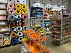 -名创优品(山东青岛市新业广场店)