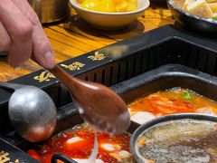 -老牌坊云南鱼豆花火锅(爱建店)