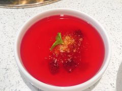 鲜火龙果冰粉-老佛爷铜炉蛙锅(海岸城店)