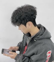 -尤司男士国潮理发馆