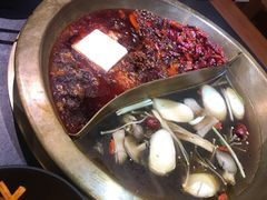-沸炉重庆老火锅(军事博物馆店)