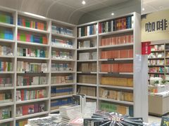 -钟书阁(群光广场店)