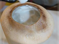 -志龙皇冠吃货椰子铺