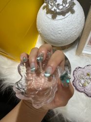 -小黑瓶美甲美睫