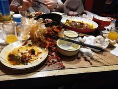 -虾弄弄海派小龙虾·牛羊蝎子火锅