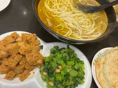 -杨记清芳牛肉拉面(宝龙广场店)