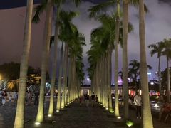 -香港回归祖国纪念碑