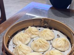 -莱莱小笼·乔艾