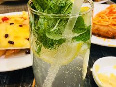 -东方红海鲜百汇(国际大厦店)