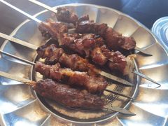 -烤肉小伙烤肉店