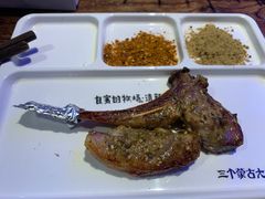 苏尼特金质烤羊排-三个蒙古大叔羊肉串(大宁店)