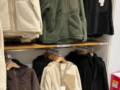 -优衣库(上海金桥国际商业广场店)