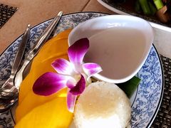 芒果糯米饭-卷心菜和避孕套餐厅(Pattaya)