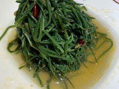 酸酸蒜蓉拌沙葱-西域阿里马新疆菜·清真(桂花路店)