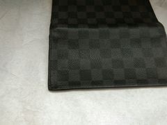 -京伟修鞋洗鞋奢侈品皮具护理店